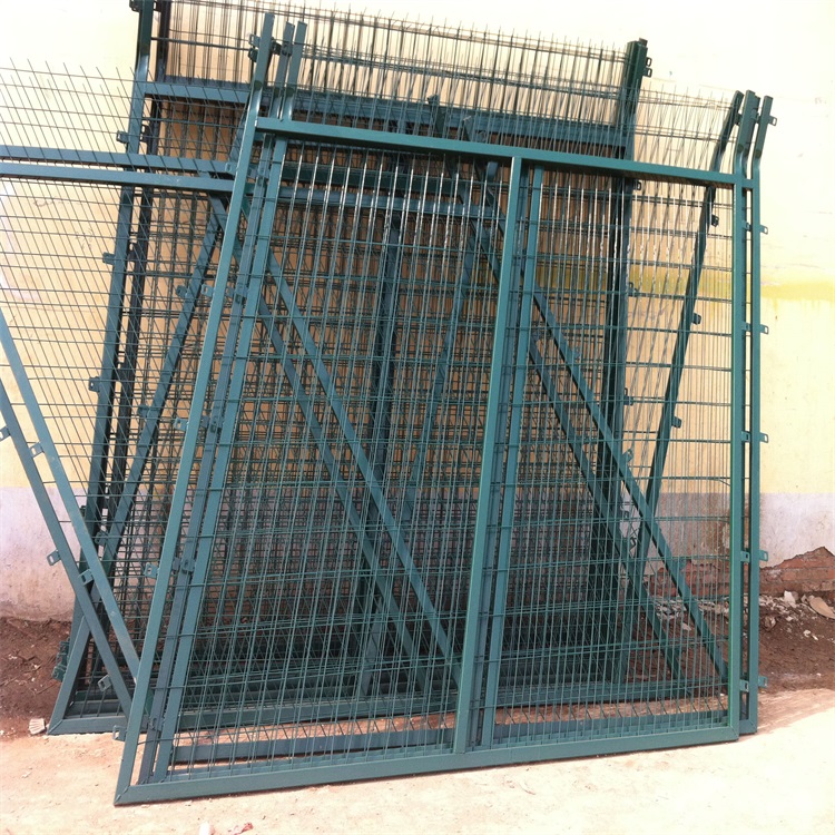 上海爬坡隔離網(wǎng)圖片4