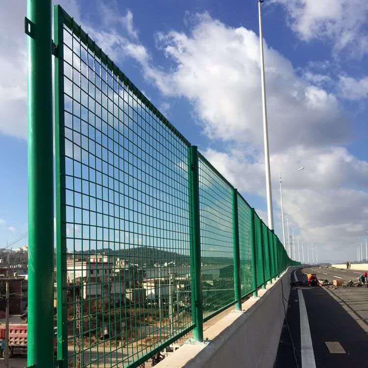 上海防拋網(wǎng)隔離柵圖片1