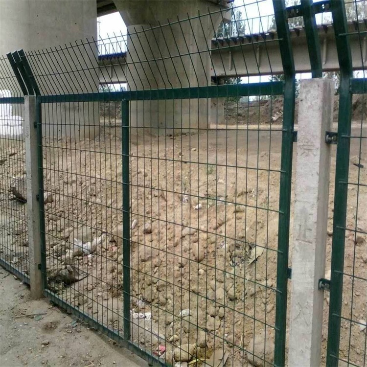 鐵路浸塑防護柵欄圖片4