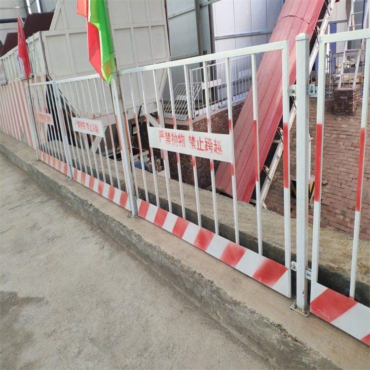 工地臨時(shí)護(hù)欄網(wǎng)圖片4