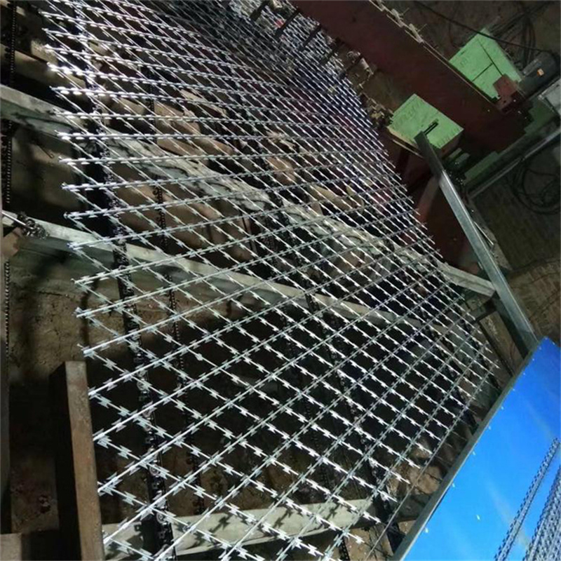 刀片刺網護欄圖片2