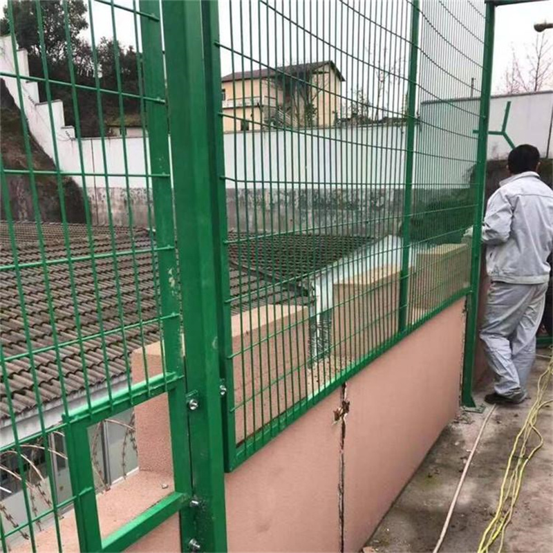 監獄周界隔離網墻圖片3