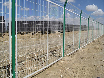 光伏區(qū)圍欄網(wǎng)圖片1