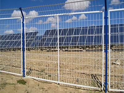 光伏區(qū)圍欄網(wǎng)圖片3