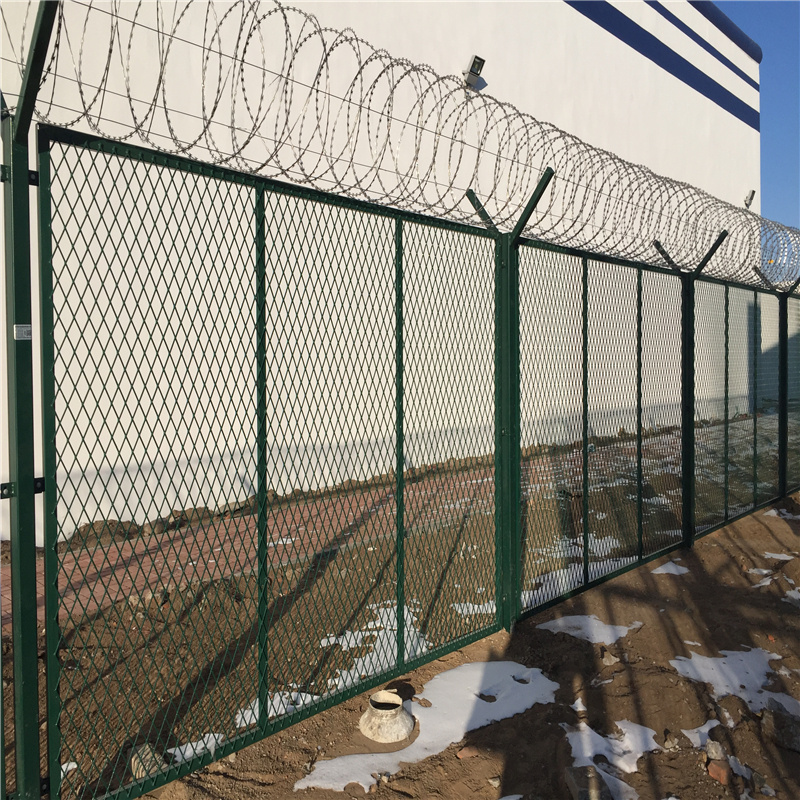 上海 監獄鋼板網式隔離網圖片4