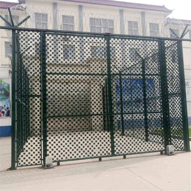 監(jiān)獄生活區(qū)梅花刺隔離網(wǎng)圖片2