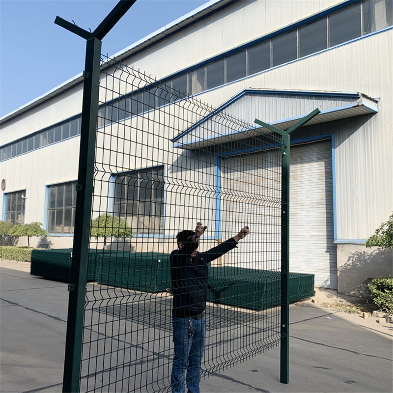 監(jiān)獄雙邊絲護欄網(wǎng)