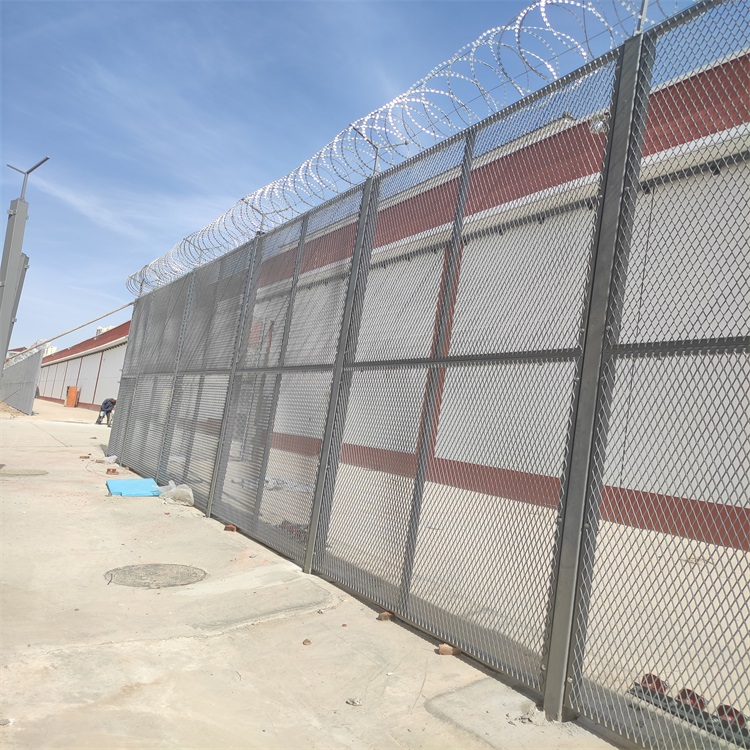 菱形鋼板網圖片2