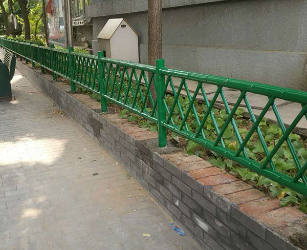 仿竹護欄網(wǎng)圖片2