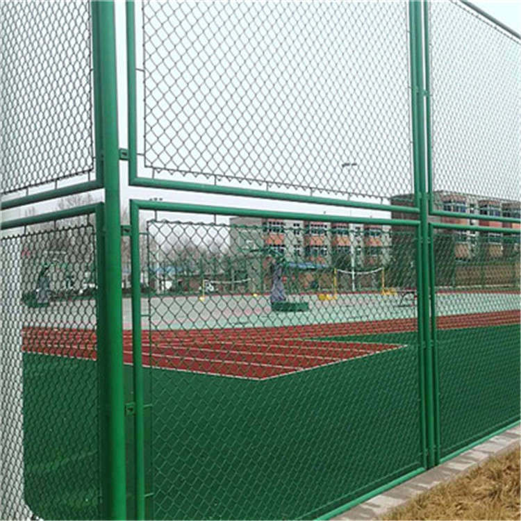 體育場圍網