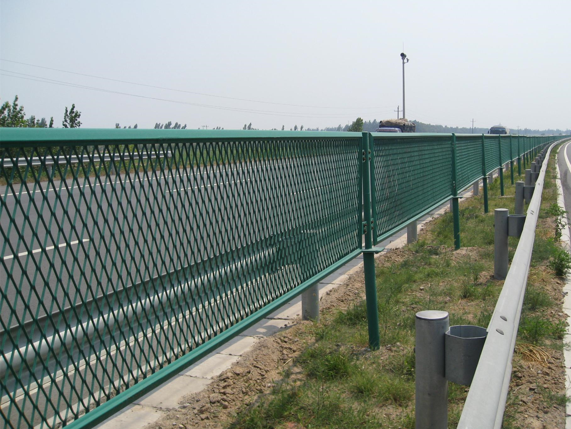 上海高速公路防眩網的優點及特性圖片3