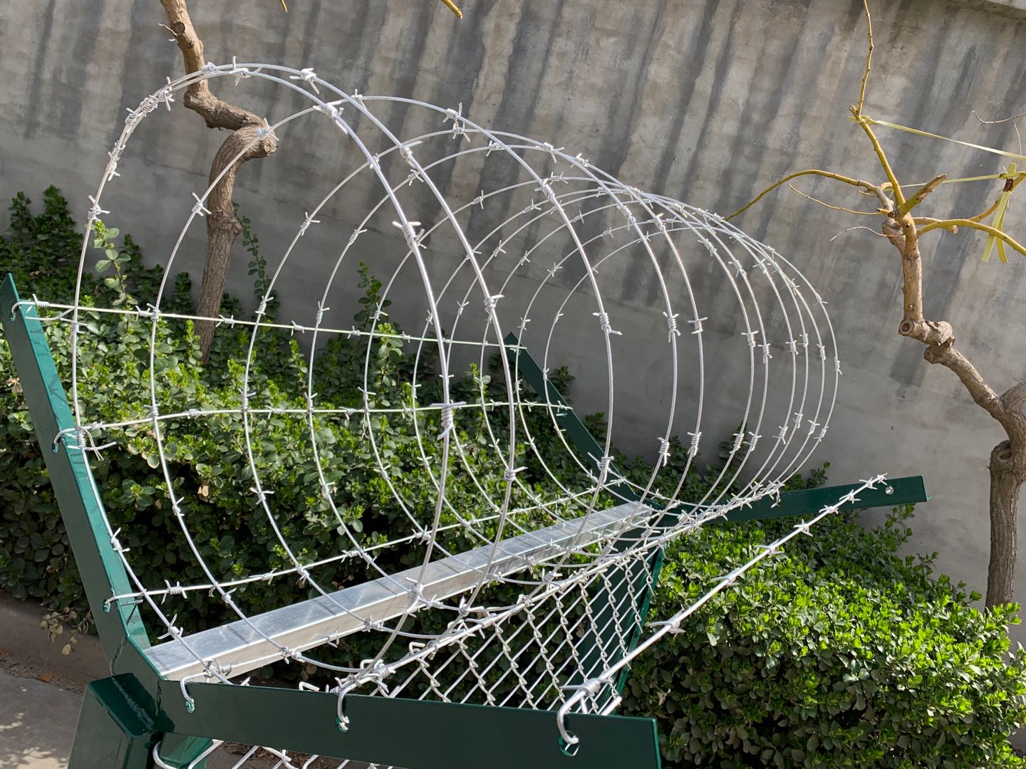 鋁包鋼刺絲滾籠圖片1