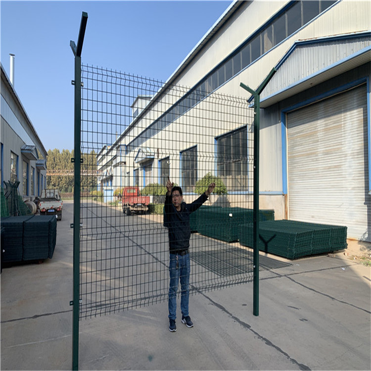 上海機(jī)場(chǎng)飛行區(qū)鋼筋網(wǎng)圍界圖片2