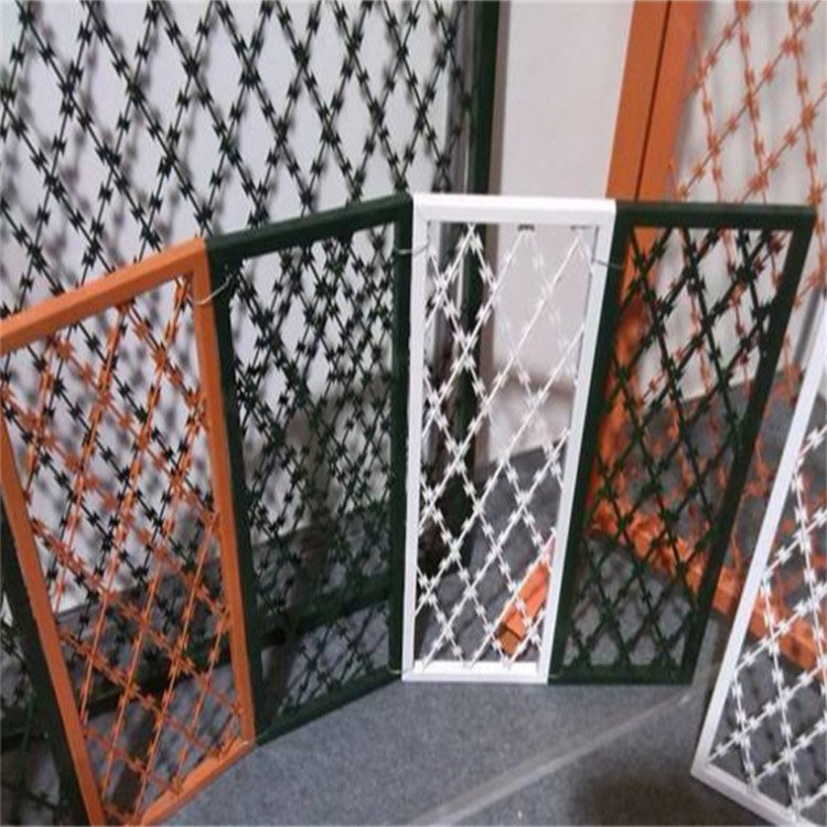 焊接刀刺網(wǎng)圖片4