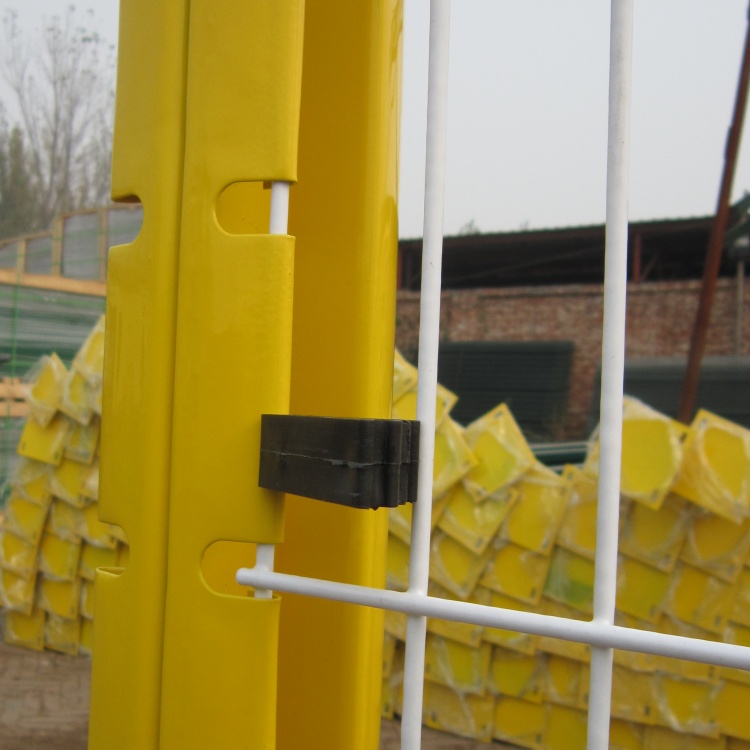 上海戰(zhàn)斧式護(hù)欄圖片1